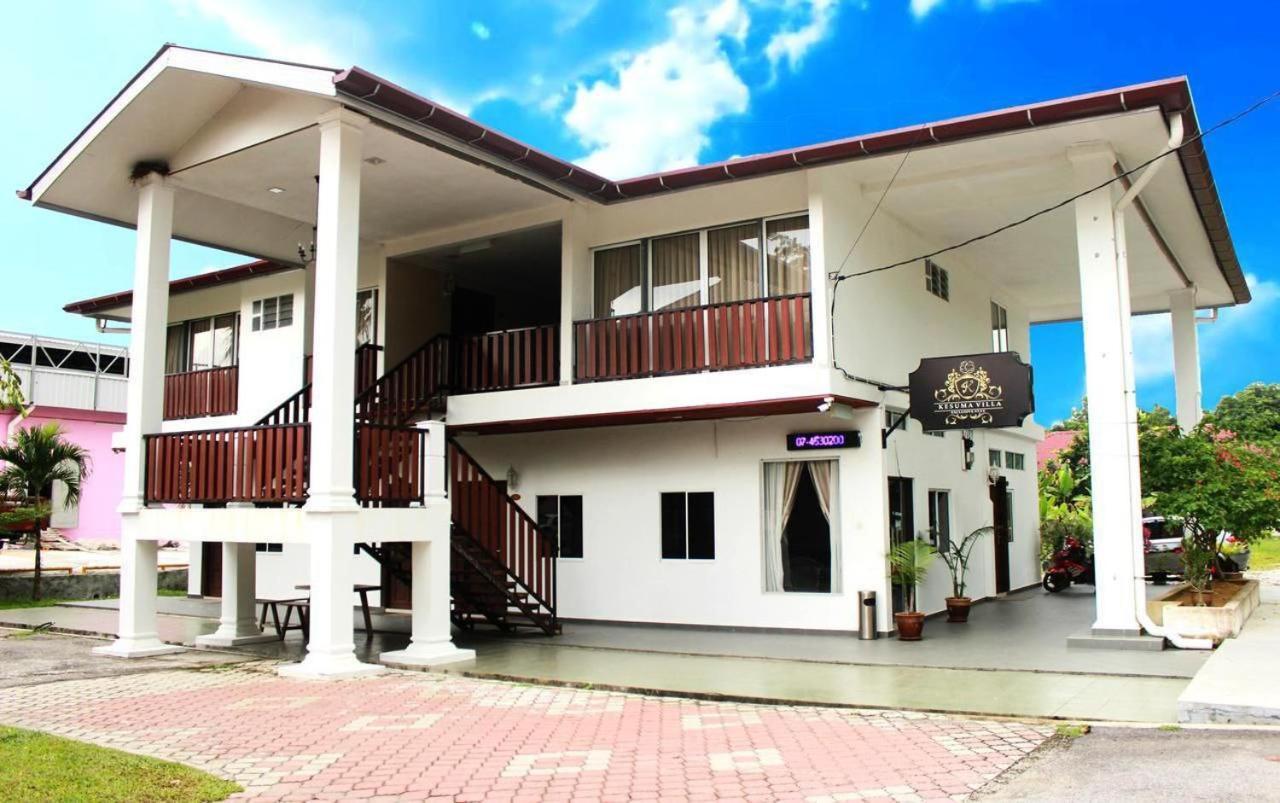 New Kesuma Villa Exclusive Stay Паріт-Раджа Екстер'єр фото