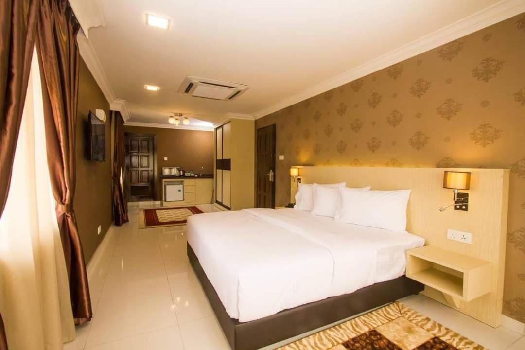 New Kesuma Villa Exclusive Stay Паріт-Раджа Екстер'єр фото